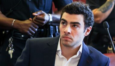NY judge postpones Luigi Mangione fedearl trial