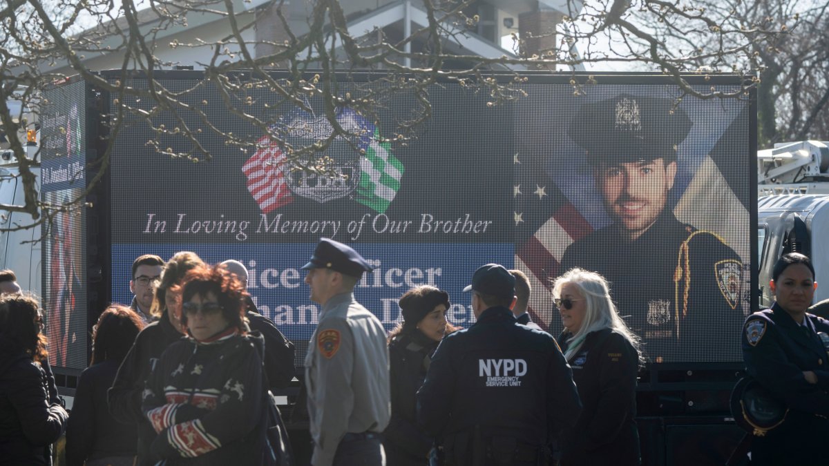 Jury deliberations to begin in trial of NYPD officer’s murder – NBC New York
