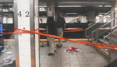 Stabbings on New York subway leave 3 hurt