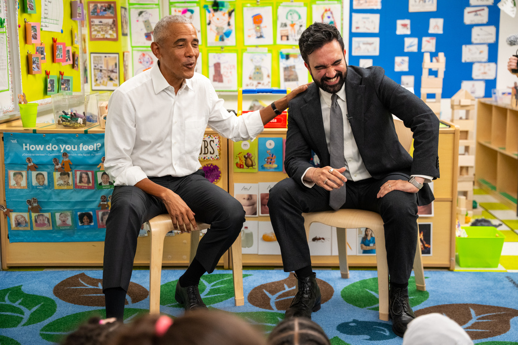 Photos show Obama and Mamdani reading to preschoolers in the Bronx