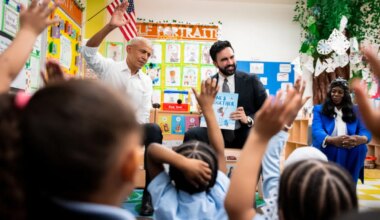 Obama and Mamdani sing to NYC children in first public meeting