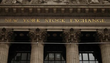 Wichita St. staff, students to ring closing bell at New York Stock Exchange