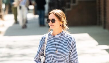 Katie Holmes Proposes a Very New York It-Bag for Spring