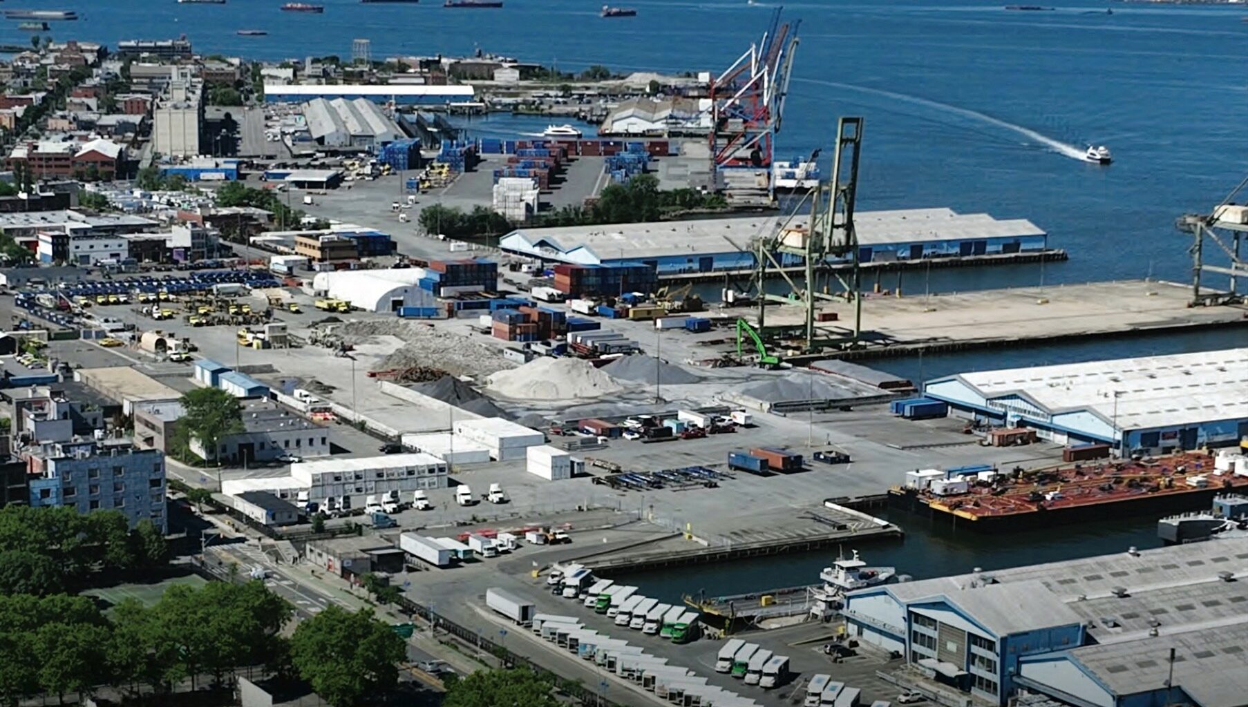 The 122-acre Brooklyn Marine Terminal site stretches along the East River from Atlantic Avenue to Red Hook. Photo: NYCEDC