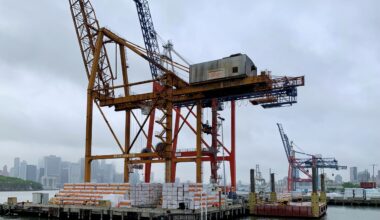 Cranes at Atlantic Basin within the Brooklyn Marine Terminal site. Photo: Mary Frost/Brooklyn Eagle