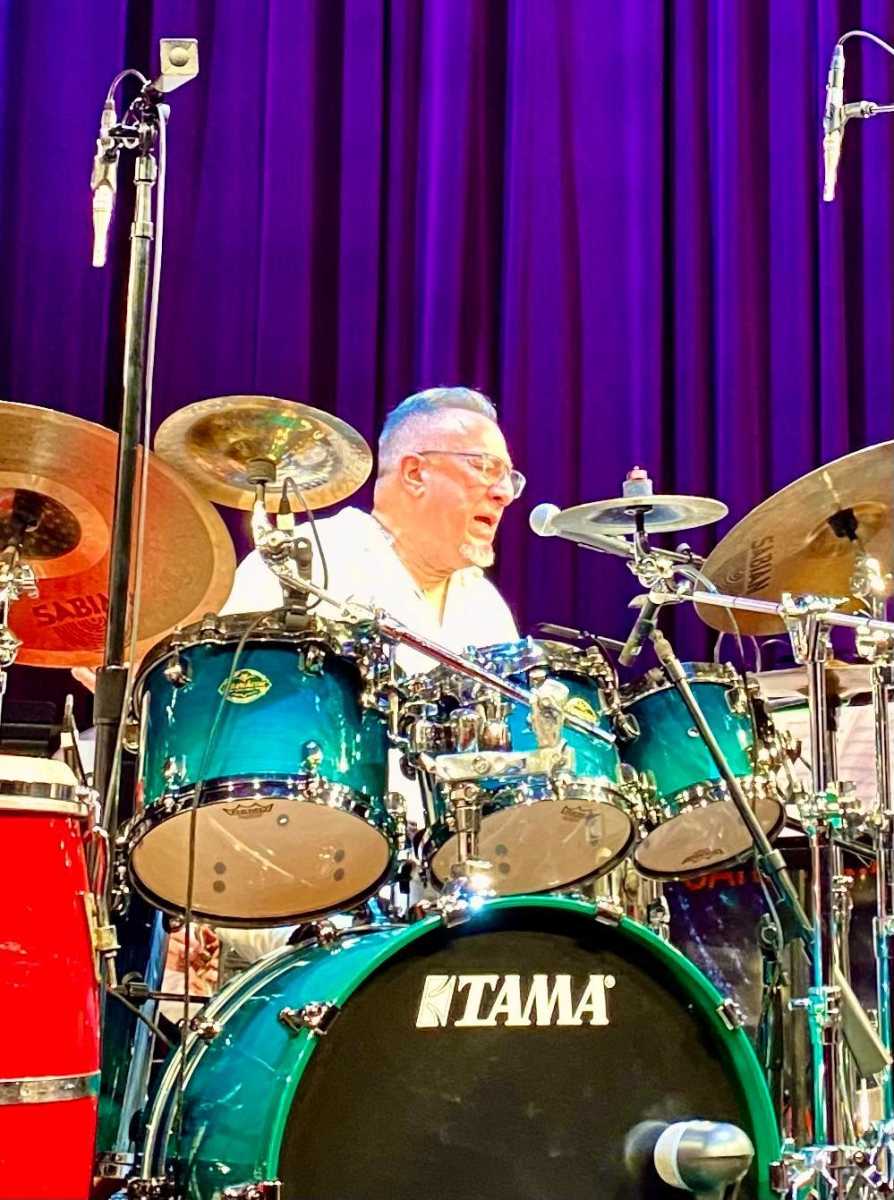 Bobby Sanabria performing.