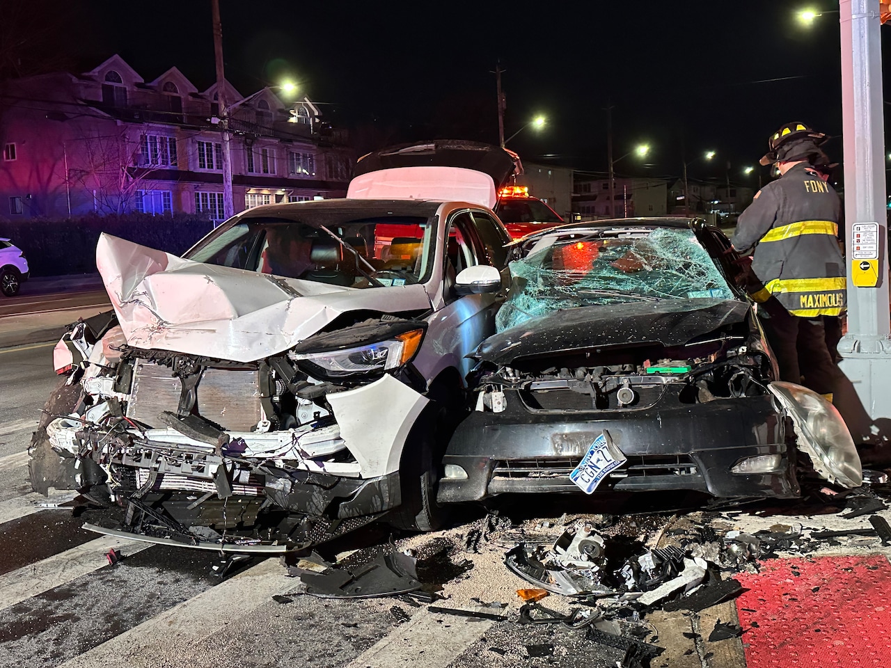 Automobile accident Great Kills