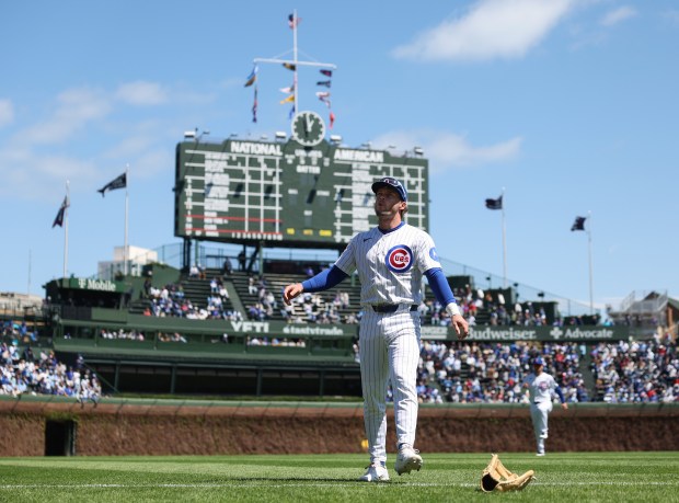 Cubs second baseman Nico Hoerner warms up for a game against the Mets on Saturday, April 18, 2026, at Wrigley Field. (John J. Kim/Chicago Tribune)