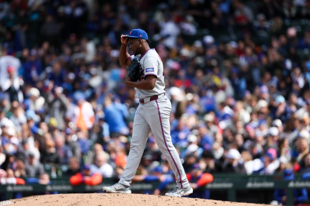 Mets pitcher Huascar Brazobán (43) walks on the mound after loading the bases during the sixth inning against the Cubs at Wrigley Field April 19, 2026, in Chicago. (Armando L. Sanchez/Chicago Tribune)