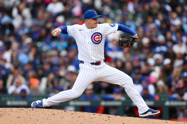 Cubs pitcher Jacob Webb (71) pitches during the seventh inning against the Mets at Wrigley Field April 19, 2026, in Chicago. (Armando L. Sanchez/Chicago Tribune)