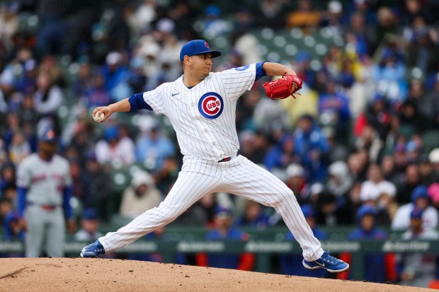 Cubs pitcher Javier Assad (72) pitches during the second inning against the Mets at Wrigley Field April 19, 2026, in Chicago. (Armando L. Sanchez/Chicago Tribune)