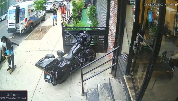 On Aug. 1, 2023, WOOO member Deshawn Nimmons was walking with his pals when he spotted CHOO rival, Jeffrey Thomas, inside a barber shop on Chester St. near Lott Ave., and opened fire. Thomas came out and returned fire at the group after they scattered, hitting a 69-year-old bystander in the torso by mistake, prosecutors said. (Brooklyn DA's Office)