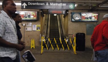 MTA operator bloodied in nasty scrap with sleeping Bronx straphanger: cops