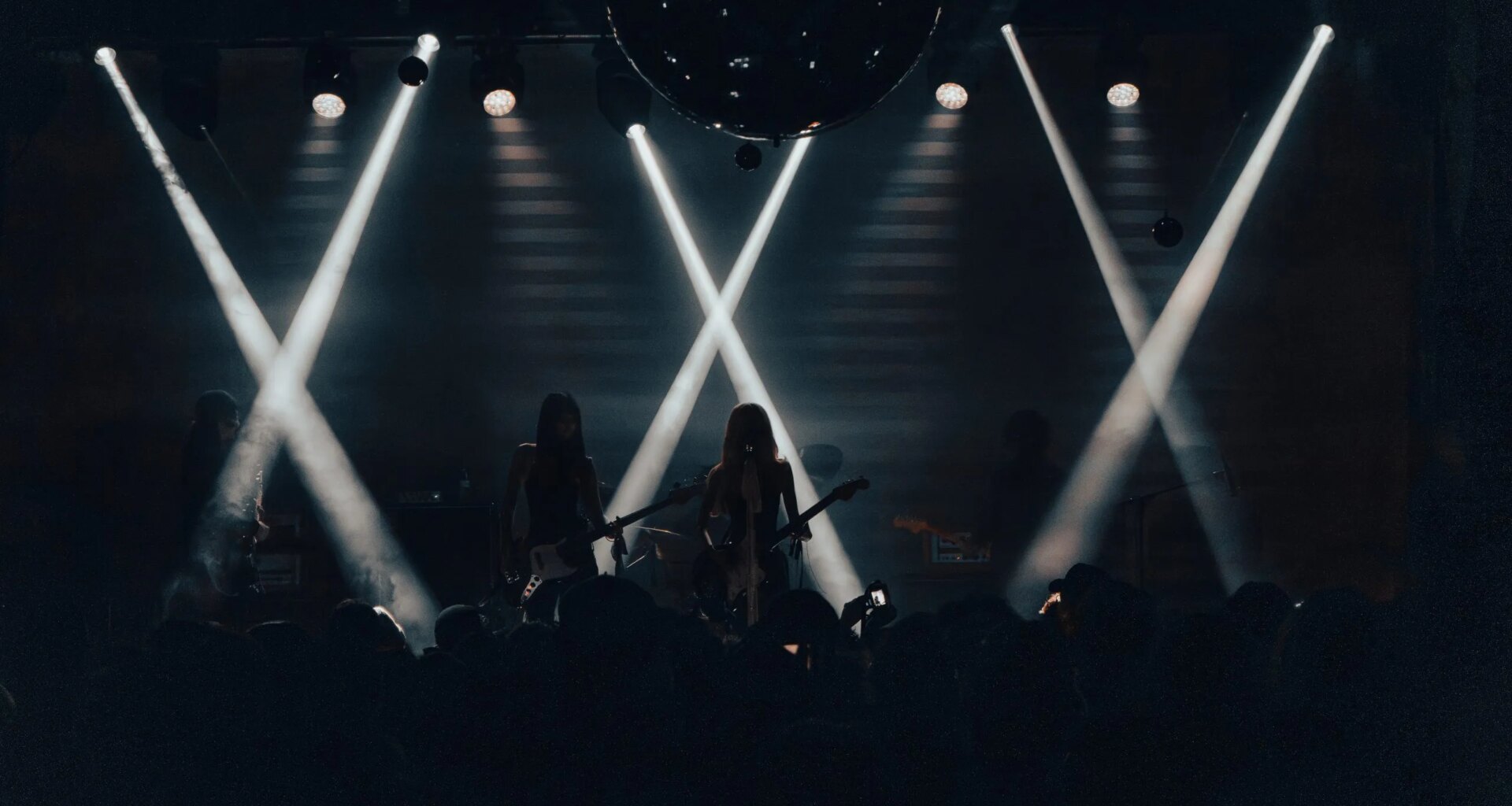 Live Review: Trauma Ray and Glixen at Elsewhere Brooklyn NY April 21 2026. With words and photography by BellaJoli Gedeon