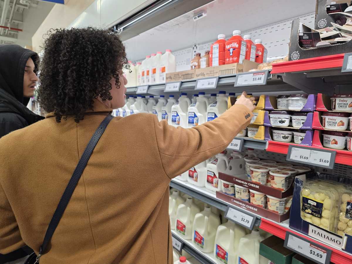 OUR FORGOTTEN BOROUGH | Supermarket sweep: Many Bronxites shop around multiple times to get best deals, in and out of borough – Bronx Times