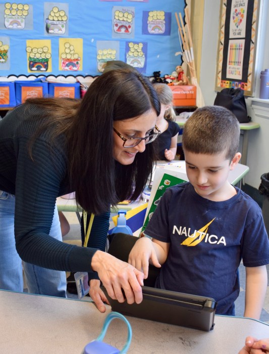 Community members shared their work experience with students.