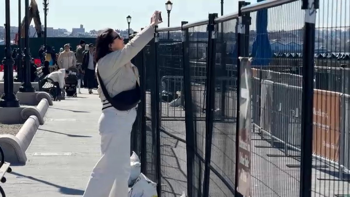 Could Battery Park fence blocking Statue of Liberty view be moved? – NBC New York