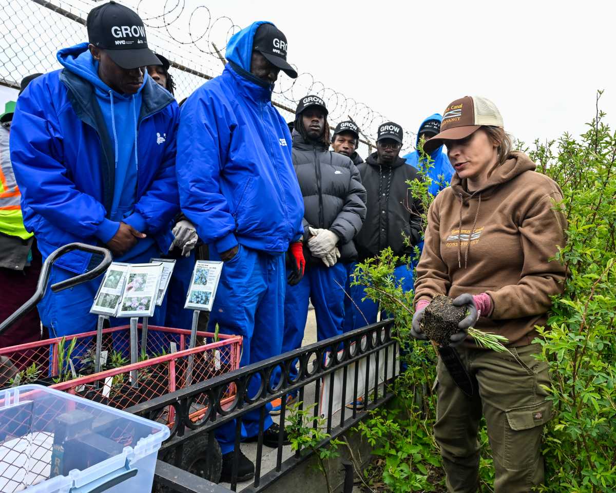 Gowanus Earth Day event launches $4.5M green jobs training initiative • Brooklyn Paper
