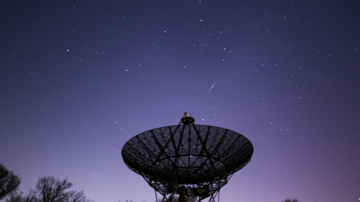 Lyrid meteor shower is tonight! How to see it, prep for next one – NBC New York
