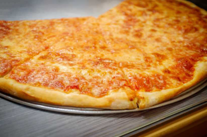 15 Best Pizza Spots in NYC Locals Actually Love (All 5 Boroughs)