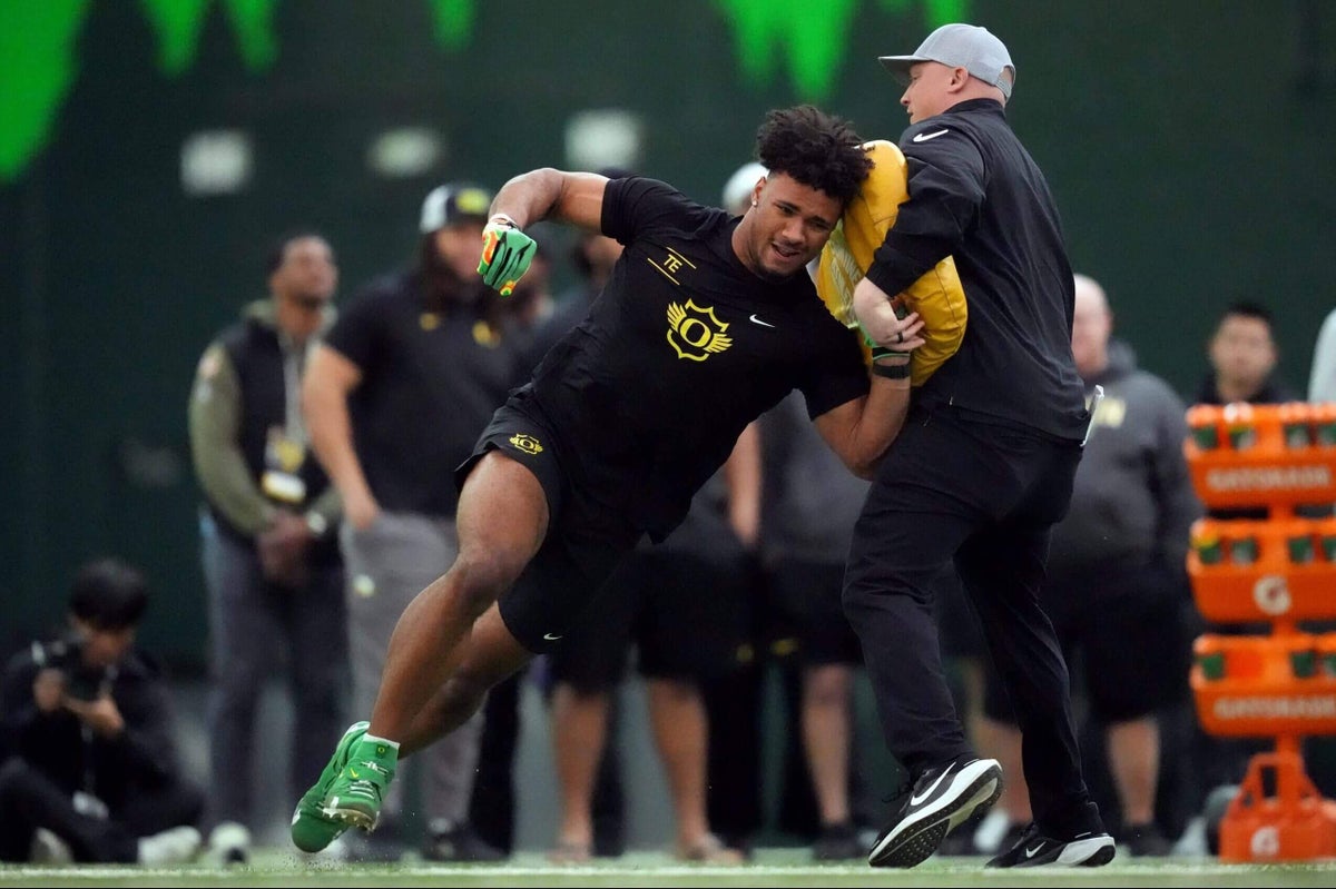 New York Jets take Kenyon Sadiq, tight end from Oregon, with No. 16 pick in 2026 NFL Draft