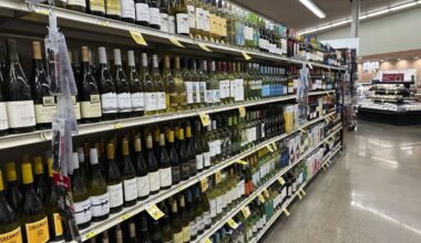 Roadblocks to N.Y. allowing selling wine in grocery stores