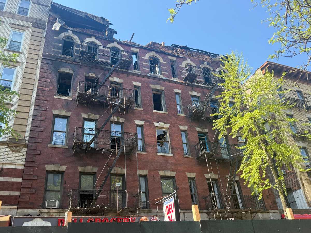 Bronx Little Italy fire fueled by open doors, leaving 2 dead and 11 injured – Bronx Times