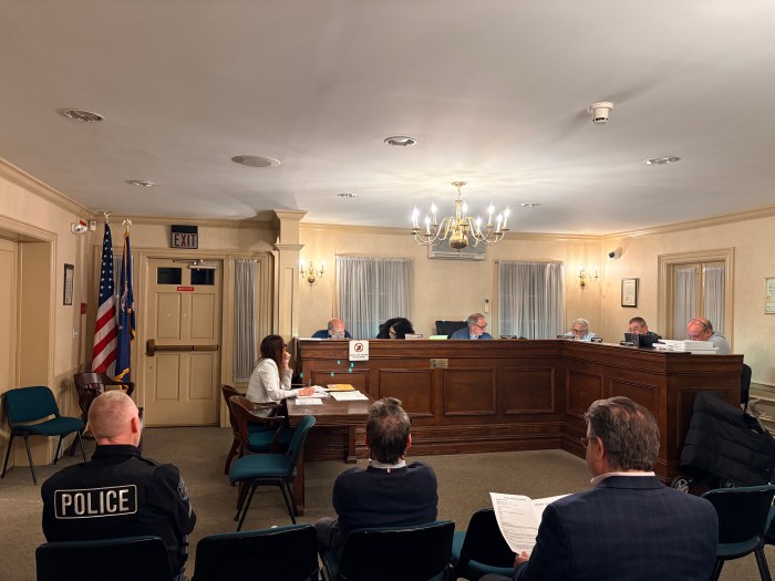 The April 13 Board of Trustee meeting at Great Neck Estate also addressed an attempted break-in incident on March 29. 