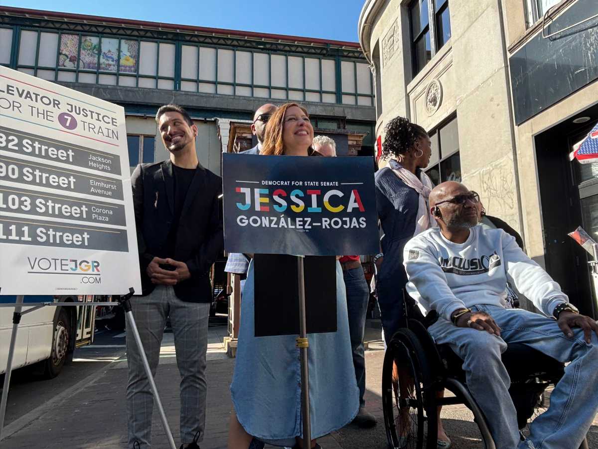 Seeking a lift: Queens lawmaker urges MTA to equip more 7 train stations with elevators