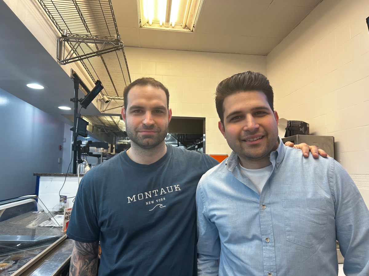 Greek Brothers opens second location