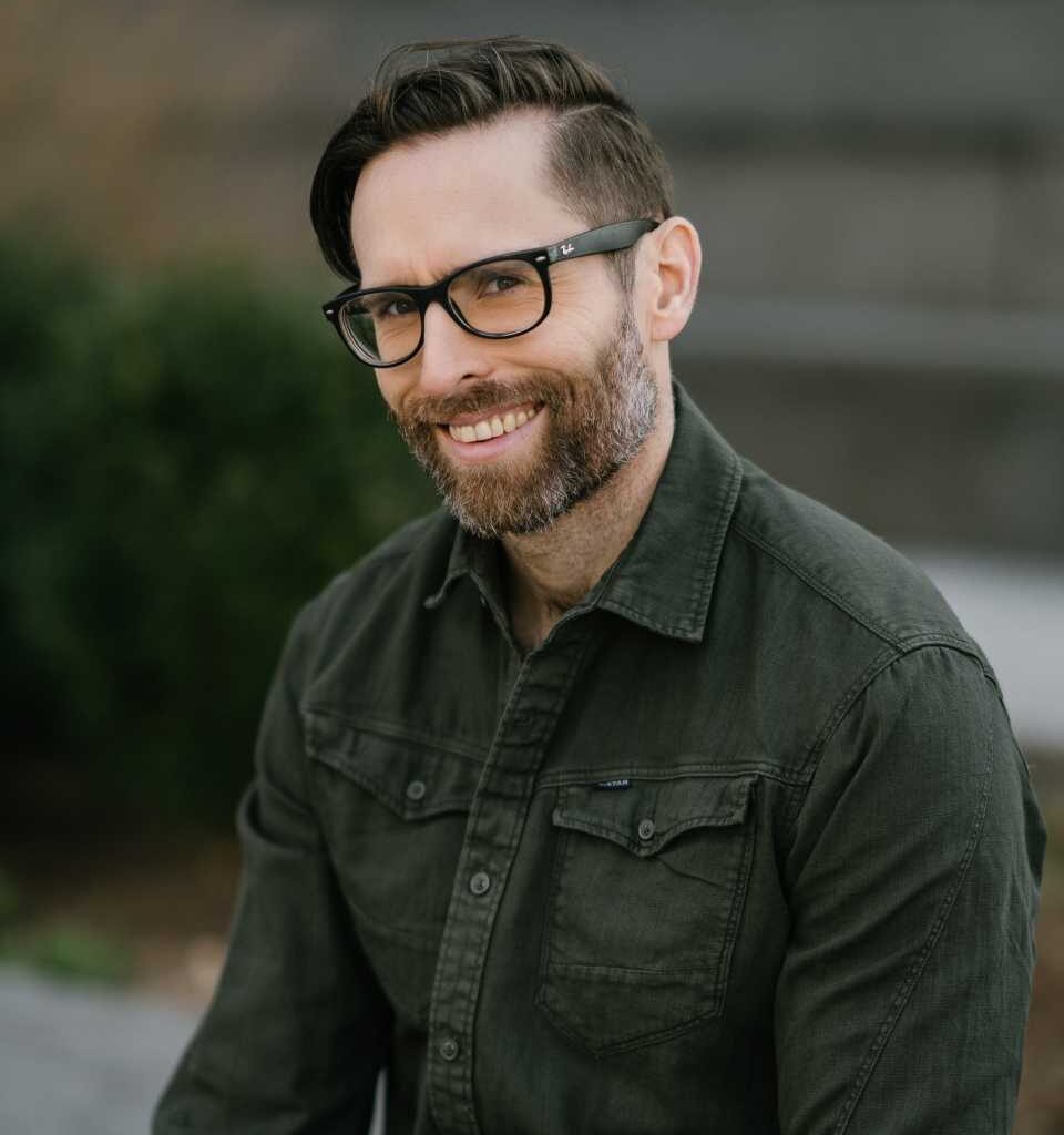 Award-winning Astoria filmmaker creates off-color, boundary-pushing film set in Astoria Park – QNS