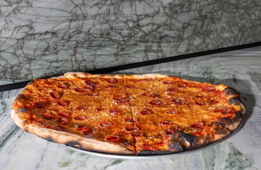 Classic NY slices, zero seed oils at Jax Pizza Joint in LIC