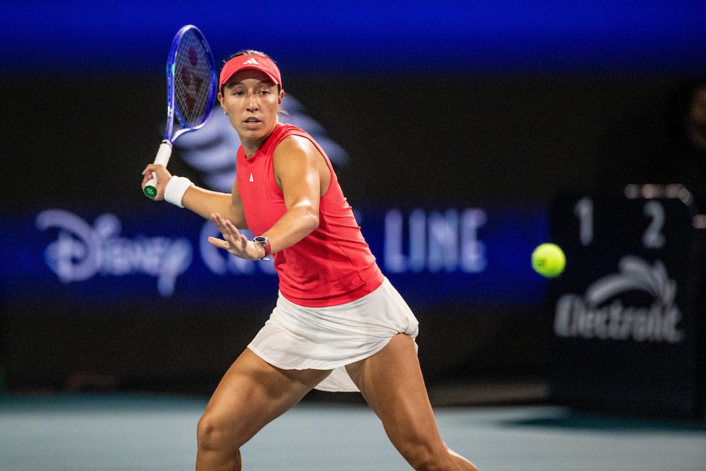 Jessica Pegula of The United States returns the ball during the Miami Open tennis tournament, Thursday, Mar. 27, 2025, in Miami Gardens, Fla. (Tomás Diniz Santos/South Florida Stadium)
