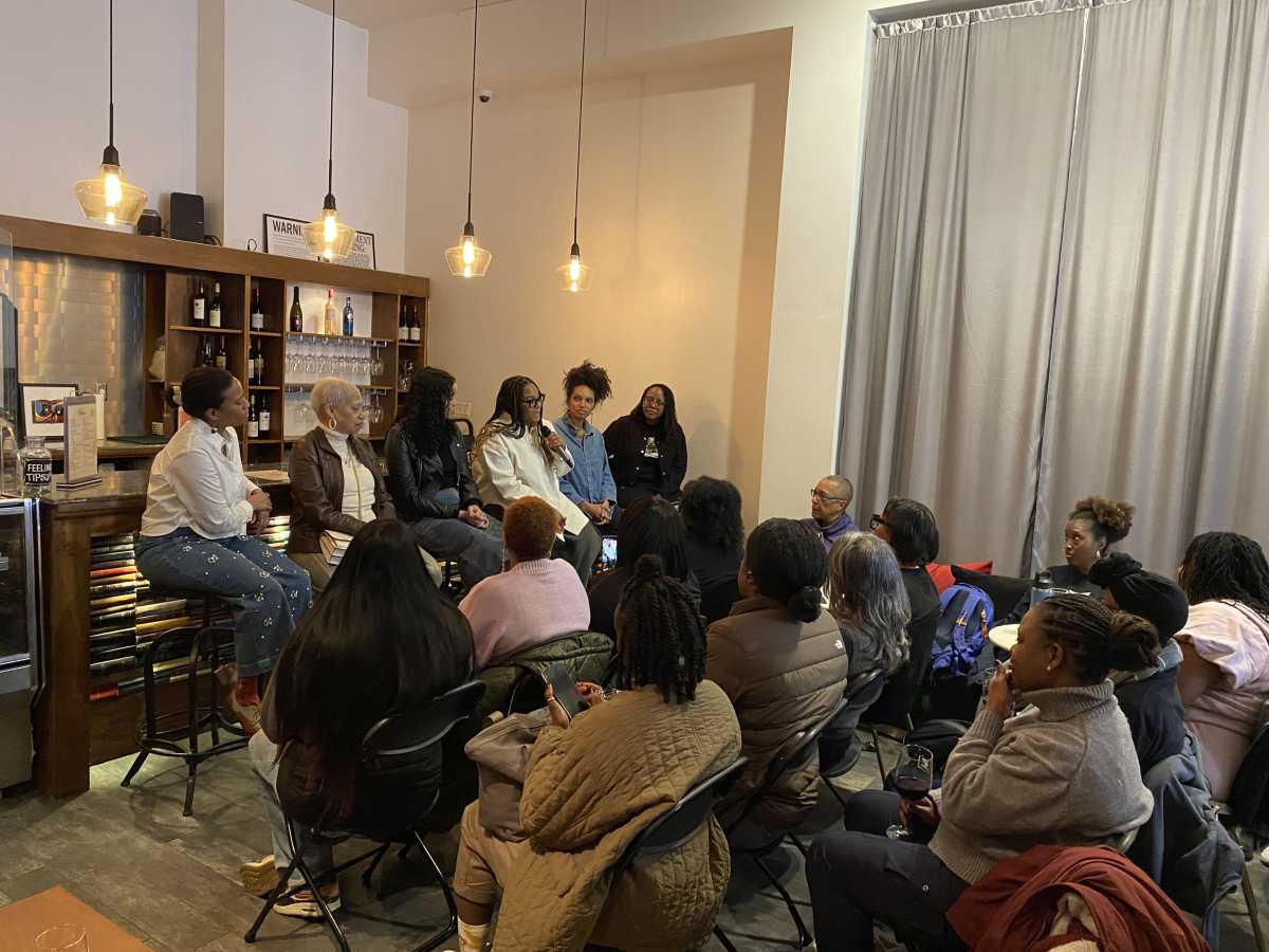 Black women bookstore owners gather at The Lit Bar to celebrate their inaugural bookstore crawl – Bronx Times