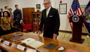 Trove of stolen John Keats’ letters and other rare books resurface in Manhattan to be auctioned for charity