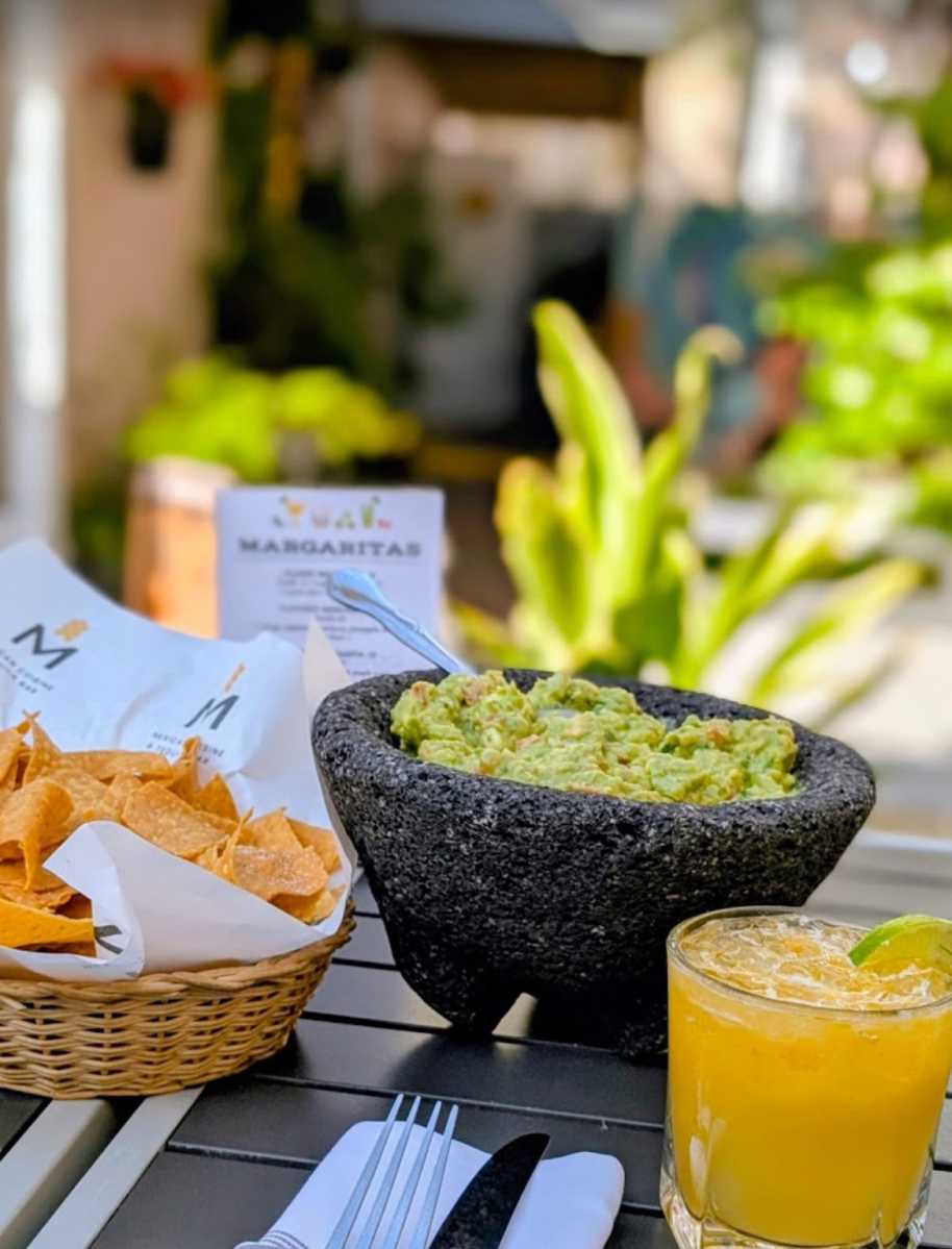 Maizal Restaurant's Margarita and guacamole