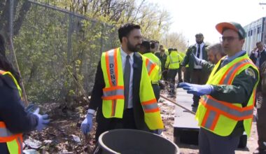 Mamdani cleans up trash in the Bronx on his 100th day