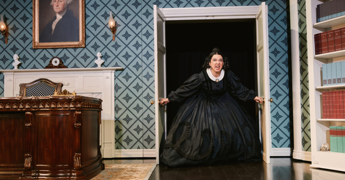 Photos: Maya Rudolph Is Officially On Broadway in Oh, Mary!