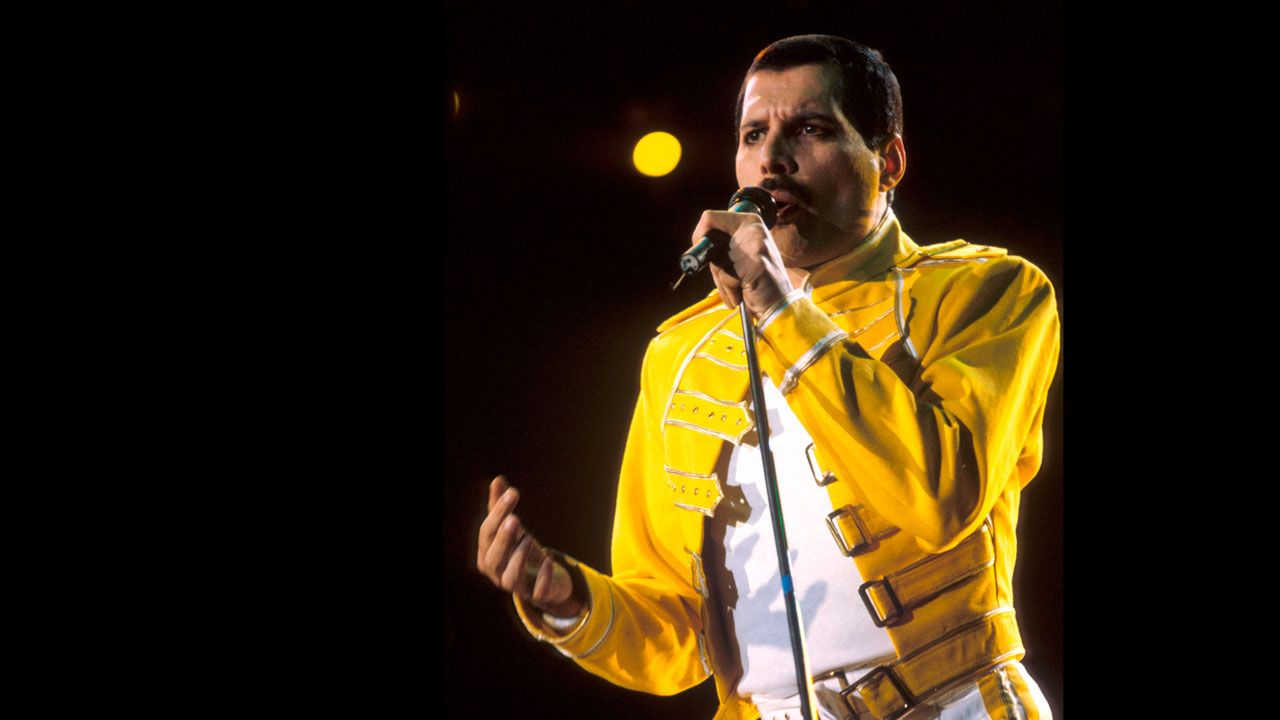 Freddie Mercury onstage, 1986