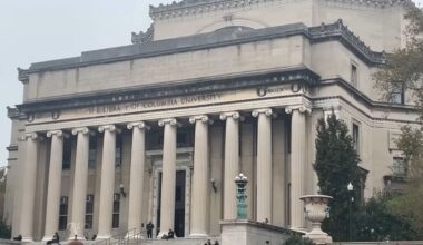 Students react to veto of protest 'buffer zone' bill