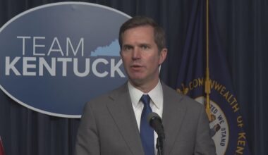 Gov. Beshear speaks with Rev. Al Sharpton at New York City convention
