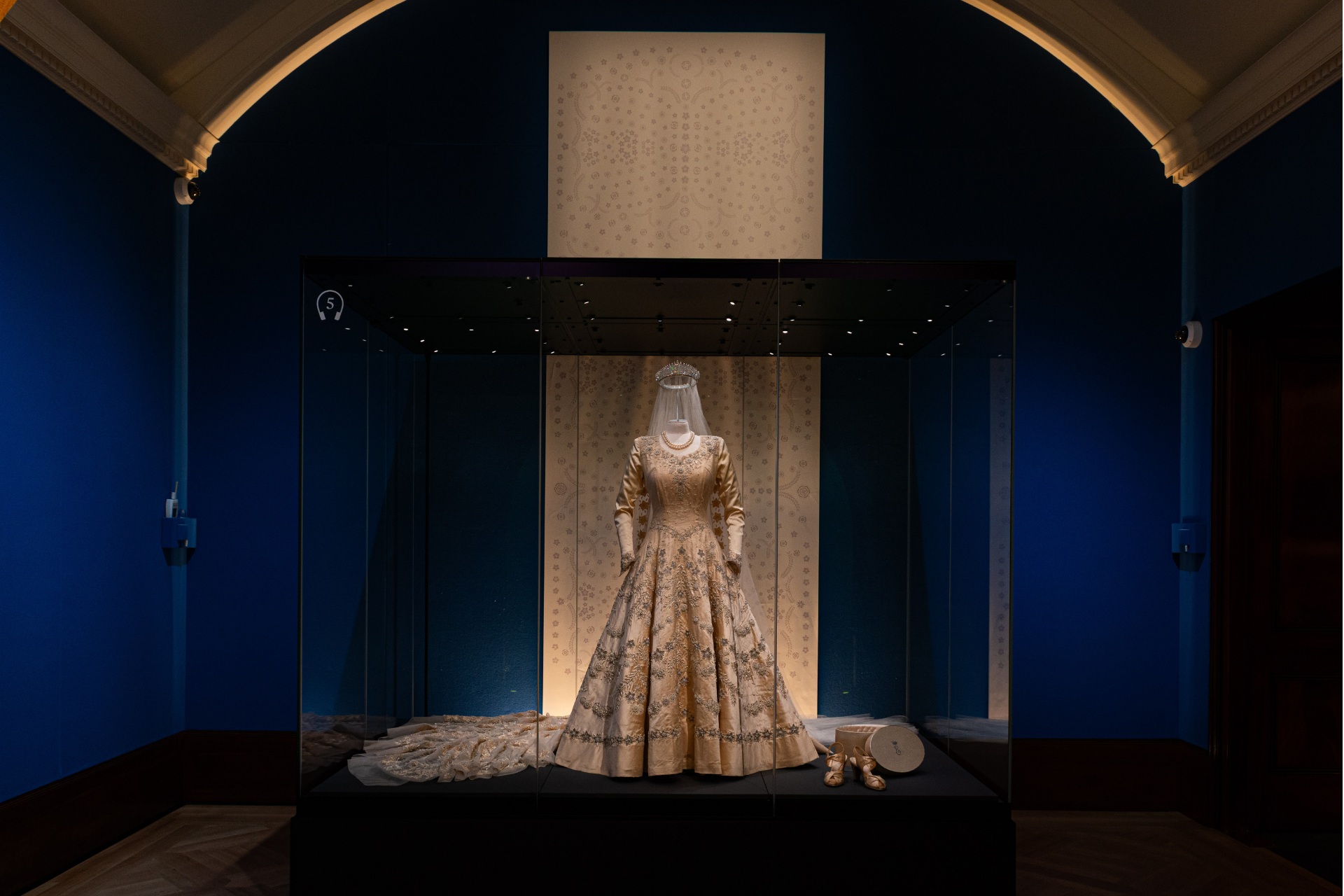 Exhibitions with wedding dress