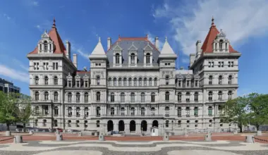 The New York State Capitol. Photo: Matt H. Wade/Wikimedia Commons