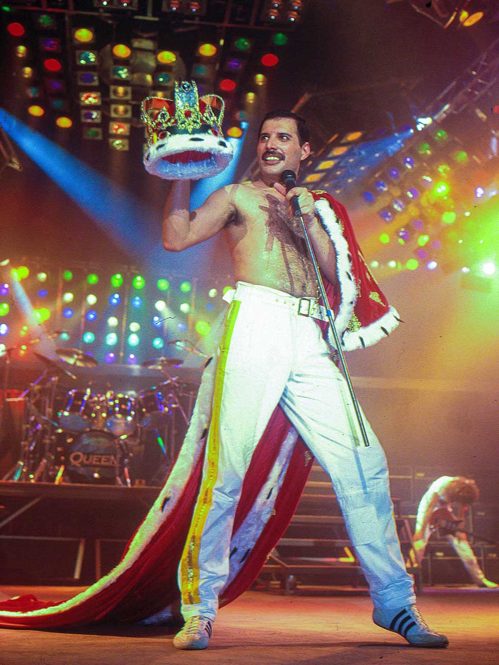 Freddie Mercury onstage, 1986