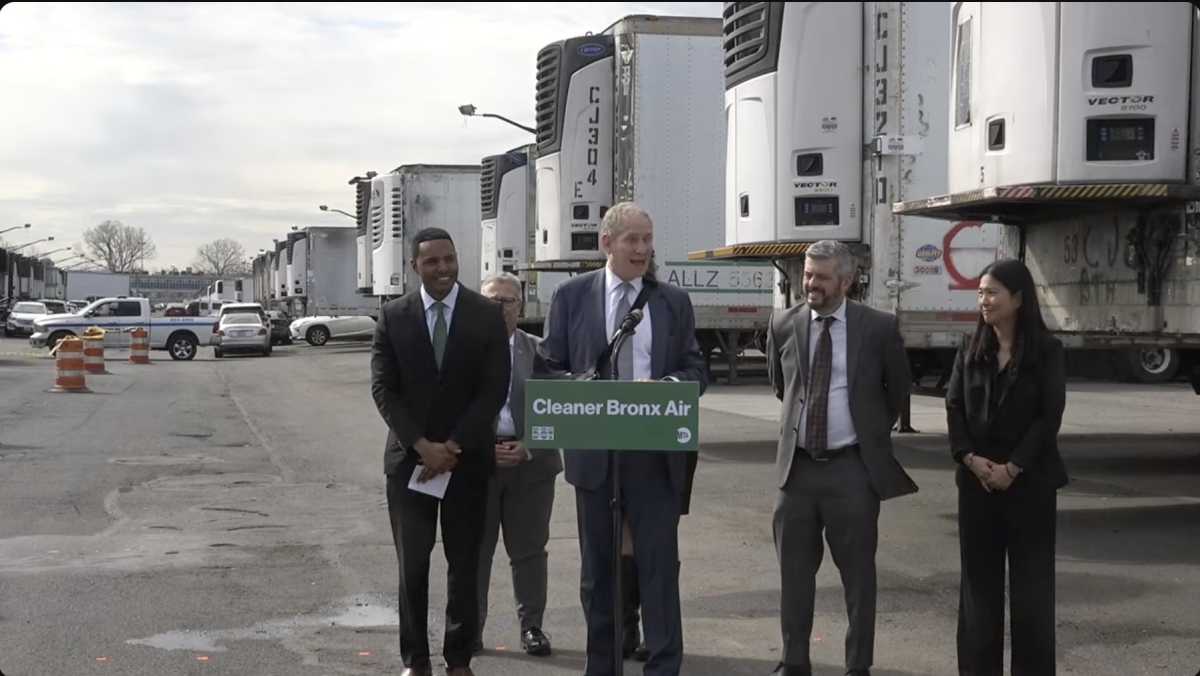 Transit officials announce clean air investments in South Bronx thanks to congestion pricing revenue