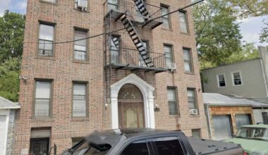 Man stabbed to death in Queens apartment, woman injured after man knocks at their door: sources