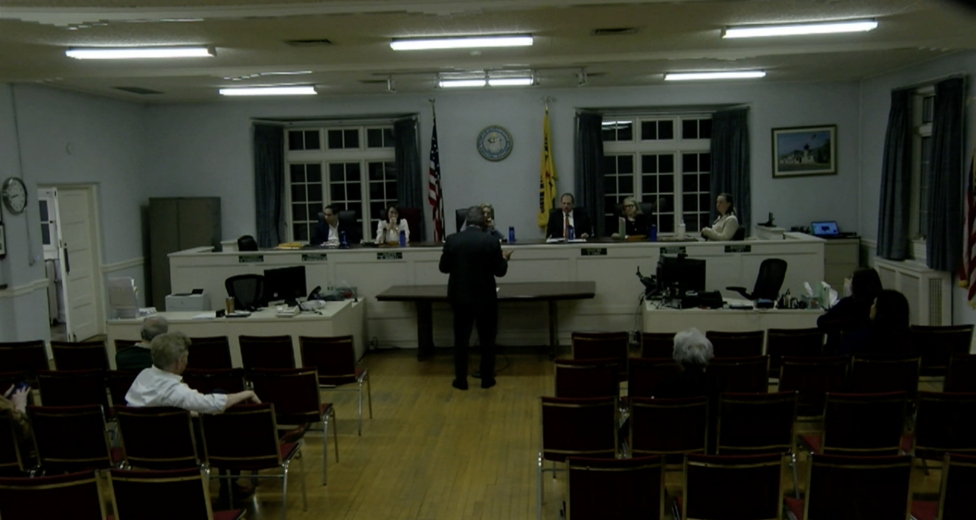 Manor residents voice concerns about Winstead’s vote against budget and meeting with Bronx Park Commissioner – Pelham Examiner