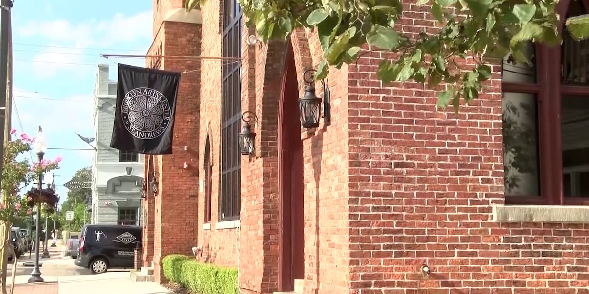 Paula Poundstone to perform at Brooklyn Arts Center