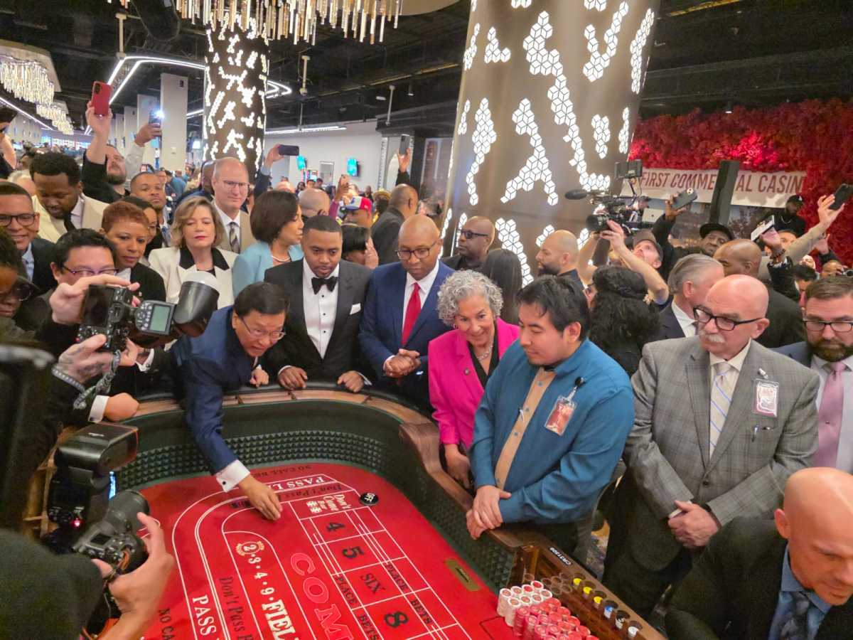 Full casinos officially arrive in New York City as Resorts World launches live table games in South Ozone Park – QNS