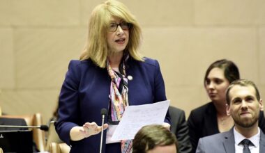 Linda Rosenthal puts legislative focus on menopause